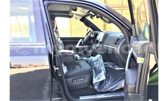 Buy Import Toyota Land Cruiser Black Car in Import - Dubai in Ayeyarwady Buy Import Toyota Land Cruiser Black Car in Import - Dubai in Ayeyarwady