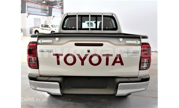 Buy Import Toyota Hilux White Car in Import - Dubai in Ayeyarwady Buy Import Toyota Hilux White Car in Import - Dubai in Ayeyarwady
