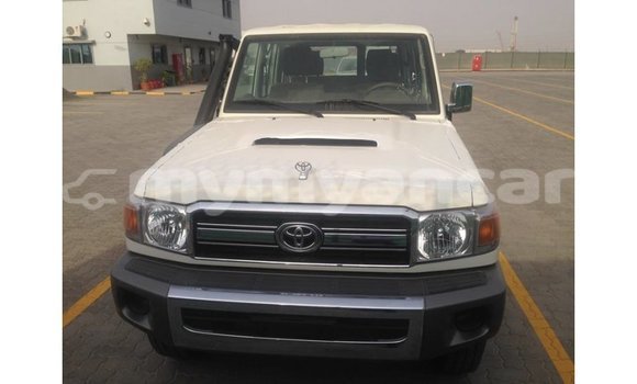 Buy Import Toyota Land Cruiser White Car in Import - Dubai in Ayeyarwady Buy Import Toyota Land Cruiser White Car in Import - Dubai in Ayeyarwady