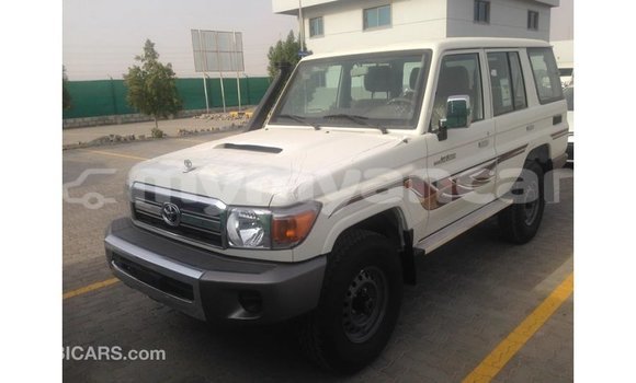 Buy Import Toyota Land Cruiser White Car in Import - Dubai in Ayeyarwady Buy Import Toyota Land Cruiser White Car in Import - Dubai in Ayeyarwady