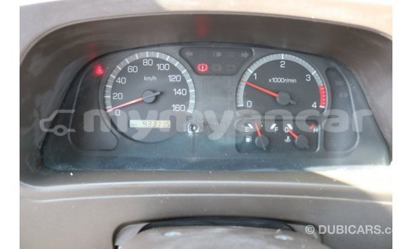 သွင်းကုန် Mitsubishi L400 White ထရပ်ကား Import - Dubai Ayeyarwady