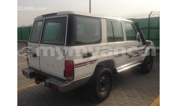 Buy Import Toyota Land Cruiser White Car in Import - Dubai in Ayeyarwady Buy Import Toyota Land Cruiser White Car in Import - Dubai in Ayeyarwady