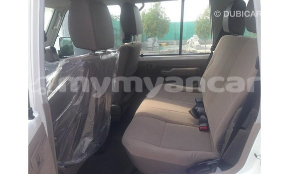 Buy Import Toyota Land Cruiser White Car in Import - Dubai in Ayeyarwady Buy Import Toyota Land Cruiser White Car in Import - Dubai in Ayeyarwady