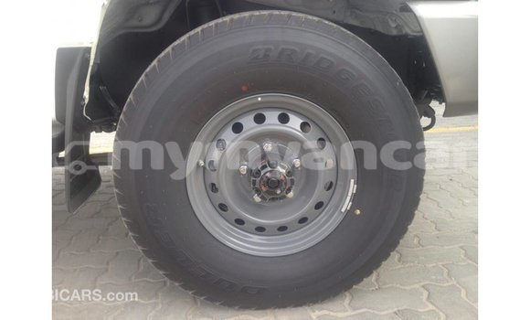Buy Import Toyota Land Cruiser White Car in Import - Dubai in Ayeyarwady Buy Import Toyota Land Cruiser White Car in Import - Dubai in Ayeyarwady