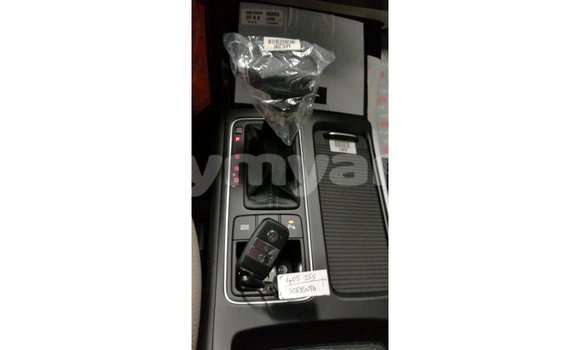 Buy Import Kia Sorento White Car in Import - Dubai in Ayeyarwady Buy Import Kia Sorento White Car in Import - Dubai in Ayeyarwady