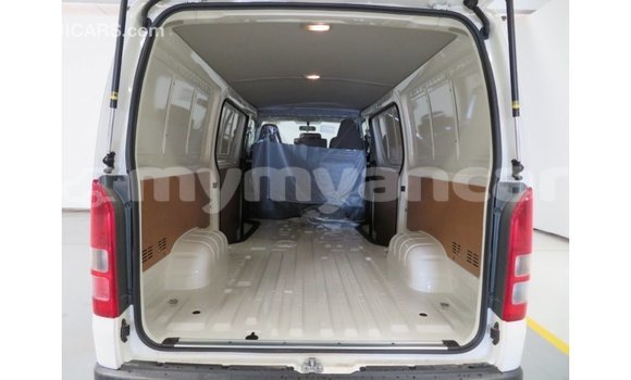 Buy Import Toyota Hiace White Car in Import - Dubai in Ayeyarwady Buy Import Toyota Hiace White Car in Import - Dubai in Ayeyarwady