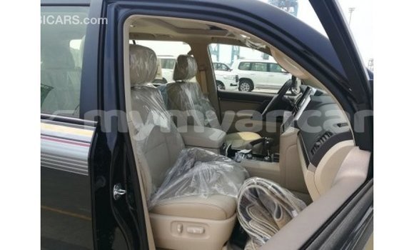 Buy Import Toyota Land Cruiser Black Car in Import - Dubai in Ayeyarwady Buy Import Toyota Land Cruiser Black Car in Import - Dubai in Ayeyarwady