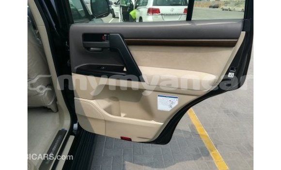 Buy Import Toyota Land Cruiser Black Car in Import - Dubai in Ayeyarwady Buy Import Toyota Land Cruiser Black Car in Import - Dubai in Ayeyarwady
