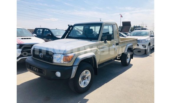 Buy Import Toyota Land Cruiser Beige Car in Import - Dubai in Ayeyarwady Buy Import Toyota Land Cruiser Beige Car in Import - Dubai in Ayeyarwady