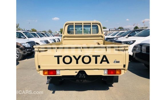 Buy Import Toyota Land Cruiser Beige Car in Import - Dubai in Ayeyarwady Buy Import Toyota Land Cruiser Beige Car in Import - Dubai in Ayeyarwady