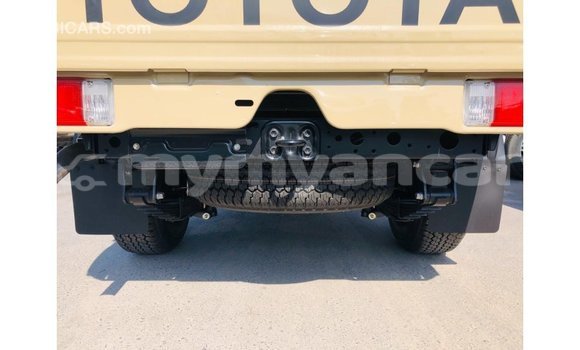 Buy Import Toyota Land Cruiser Beige Car in Import - Dubai in Ayeyarwady Buy Import Toyota Land Cruiser Beige Car in Import - Dubai in Ayeyarwady