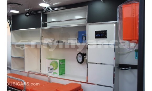 သွင်းကုန် Toyota Hiace White ကား Import - Dubai Ayeyarwady သွင်းကုန် Toyota Hiace White ကား Import - Dubai Ayeyarwady