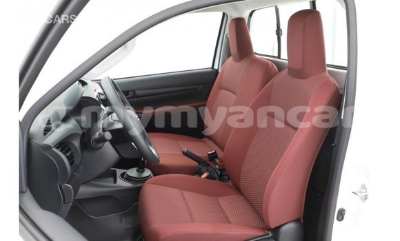 Buy Import Toyota Hilux White Car in Import - Dubai in Ayeyarwady Buy Import Toyota Hilux White Car in Import - Dubai in Ayeyarwady