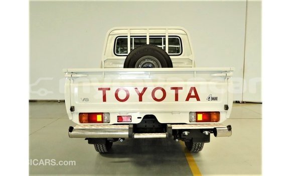 Buy Import Toyota Land Cruiser White Car in Import - Dubai in Ayeyarwady Buy Import Toyota Land Cruiser White Car in Import - Dubai in Ayeyarwady