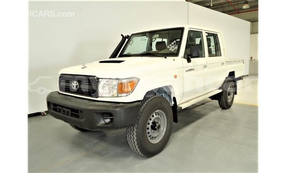 Buy Import Toyota Land Cruiser White Car in Import - Dubai in Ayeyarwady Buy Import Toyota Land Cruiser White Car in Import - Dubai in Ayeyarwady