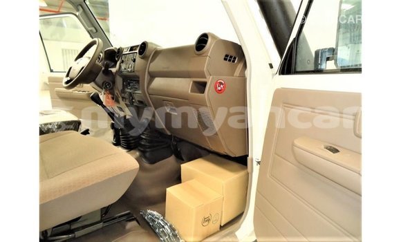 Buy Import Toyota Land Cruiser White Car in Import - Dubai in Ayeyarwady Buy Import Toyota Land Cruiser White Car in Import - Dubai in Ayeyarwady
