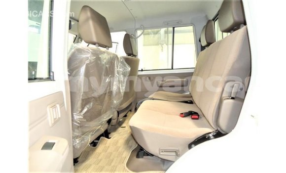 Buy Import Toyota Land Cruiser White Car in Import - Dubai in Ayeyarwady Buy Import Toyota Land Cruiser White Car in Import - Dubai in Ayeyarwady