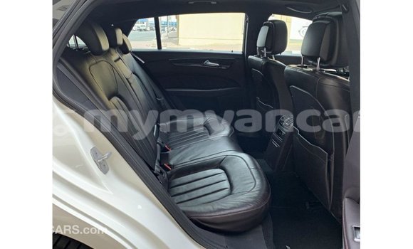 Buy Import Mercedes-Benz 190 (W201) White Car in Import - Dubai in Ayeyarwady Buy Import Mercedes-Benz 190 (W201) White Car in Import - Dubai in Ayeyarwady