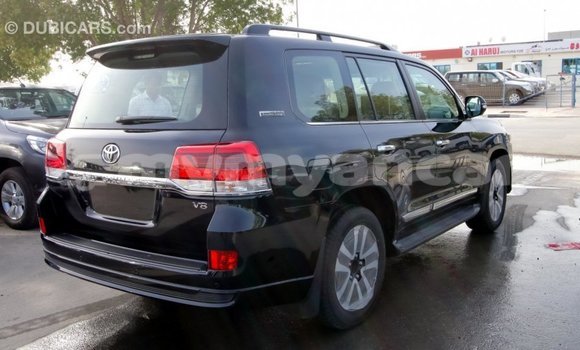 Buy Import Toyota Land Cruiser Black Car in Import - Dubai in Ayeyarwady Buy Import Toyota Land Cruiser Black Car in Import - Dubai in Ayeyarwady
