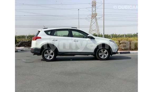 သွင်းကုန် Toyota 4Runner White ကား Import - Dubai Ayeyarwady သွင်းကုန် Toyota 4Runner White ကား Import - Dubai Ayeyarwady