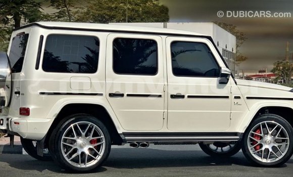 Buy Import Mercedes-Benz 190 (W201) White Car in Import - Dubai in Ayeyarwady Buy Import Mercedes-Benz 190 (W201) White Car in Import - Dubai in Ayeyarwady