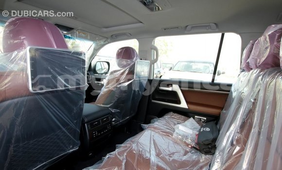 Buy Import Toyota Land Cruiser Black Car in Import - Dubai in Ayeyarwady Buy Import Toyota Land Cruiser Black Car in Import - Dubai in Ayeyarwady