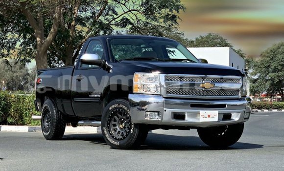 သွင်းကုန် Chevrolet Silverado Black ကား Import - Dubai Ayeyarwady