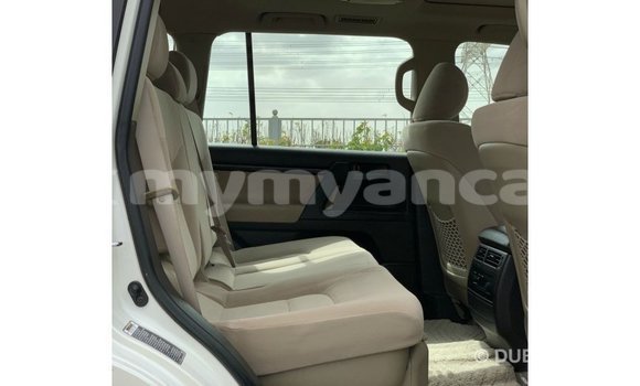 Buy Import Toyota Land Cruiser White Car in Import - Dubai in Ayeyarwady Buy Import Toyota Land Cruiser White Car in Import - Dubai in Ayeyarwady