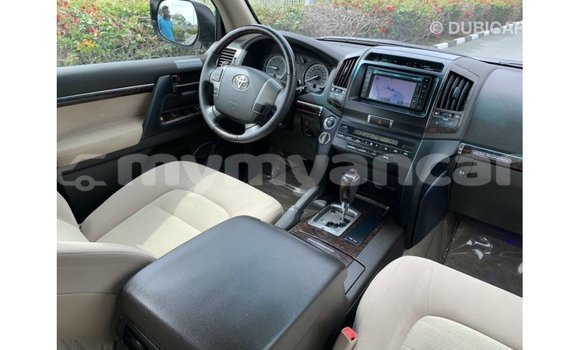 Buy Import Toyota Land Cruiser White Car in Import - Dubai in Ayeyarwady Buy Import Toyota Land Cruiser White Car in Import - Dubai in Ayeyarwady
