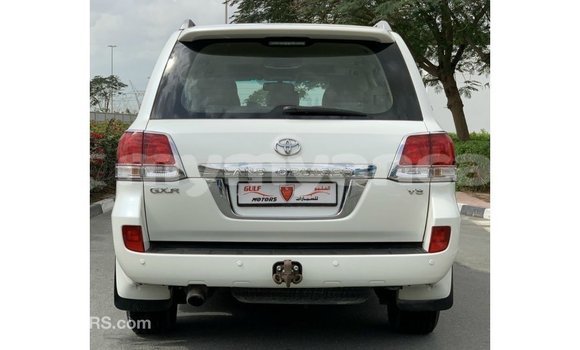 Buy Import Toyota Land Cruiser White Car in Import - Dubai in Ayeyarwady Buy Import Toyota Land Cruiser White Car in Import - Dubai in Ayeyarwady