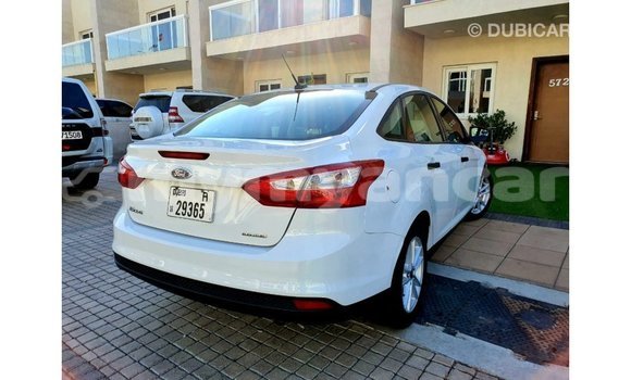သွင်းကုန် Ford Focus White ကား Import - Dubai Ayeyarwady သွင်းကုန် Ford Focus White ကား Import - Dubai Ayeyarwady