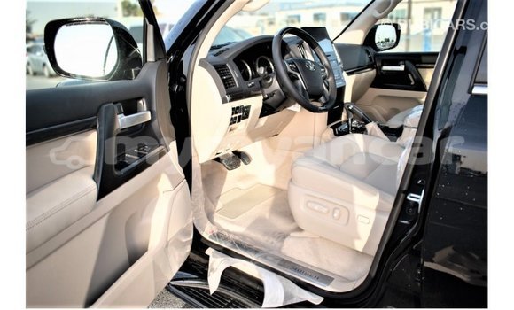 သွင်းကုန် Toyota Land Cruiser Black ကား Import - Dubai Ayeyarwady သွင်းကုန် Toyota Land Cruiser Black ကား Import - Dubai Ayeyarwady
