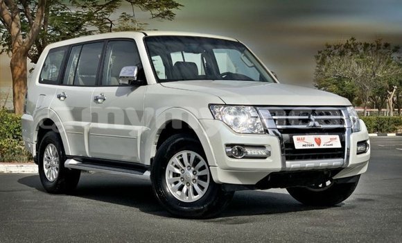 Acheter Import Voiture Mitsubishi Pajero Blanc à Import - Dubai, #<Region:0x000000000c5121b8>