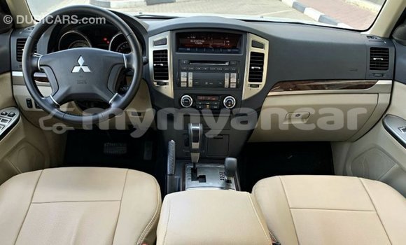 Acheter Import Voiture Mitsubishi Pajero Blanc à Import - Dubai, #<Region:0x000000000c5121b8> Acheter Import Voiture Mitsubishi Pajero Blanc à Import - Dubai, #<Region:0x000000000c5121b8>