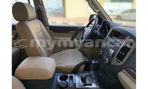 Acheter Import Voiture Mitsubishi Pajero Blanc à Import - Dubai, #<Region:0x000000000c5121b8> Acheter Import Voiture Mitsubishi Pajero Blanc à Import - Dubai, #<Region:0x000000000c5121b8>