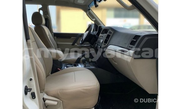 Acheter Import Voiture Mitsubishi Pajero Blanc à Import - Dubai, #<Region:0x000000000c5121b8> Acheter Import Voiture Mitsubishi Pajero Blanc à Import - Dubai, #<Region:0x000000000c5121b8>