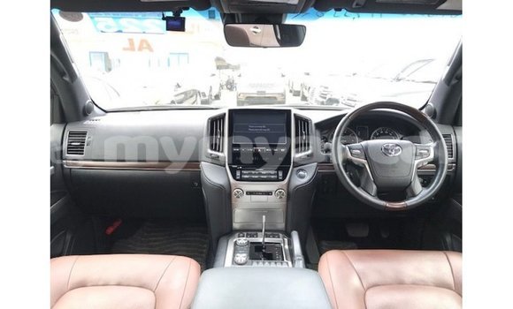 Buy Import Toyota Land Cruiser Black Car in Import - Dubai in Ayeyarwady Buy Import Toyota Land Cruiser Black Car in Import - Dubai in Ayeyarwady