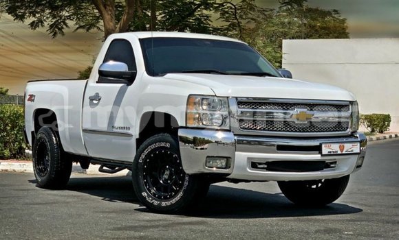 Buy Import Chevrolet Silverado White Car in Import - Dubai in Ayeyarwady Buy Import Chevrolet Silverado White Car in Import - Dubai in Ayeyarwady