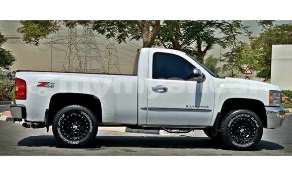 Buy Import Chevrolet Silverado White Car in Import - Dubai in Ayeyarwady Buy Import Chevrolet Silverado White Car in Import - Dubai in Ayeyarwady