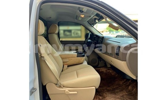 Buy Import Chevrolet Silverado White Car in Import - Dubai in Ayeyarwady Buy Import Chevrolet Silverado White Car in Import - Dubai in Ayeyarwady