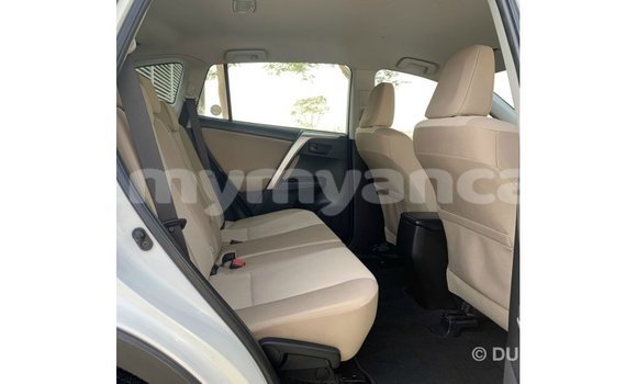 Buy Import Toyota 4Runner White Car in Import - Dubai in Ayeyarwady Buy Import Toyota 4Runner White Car in Import - Dubai in Ayeyarwady
