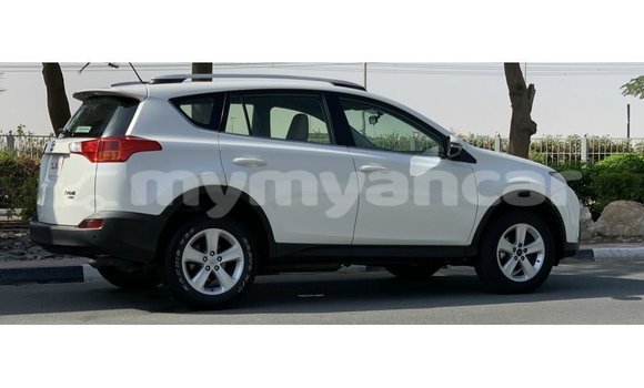 Buy Import Toyota 4Runner White Car in Import - Dubai in Ayeyarwady Buy Import Toyota 4Runner White Car in Import - Dubai in Ayeyarwady