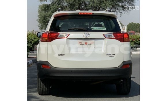 Buy Import Toyota 4Runner White Car in Import - Dubai in Ayeyarwady Buy Import Toyota 4Runner White Car in Import - Dubai in Ayeyarwady
