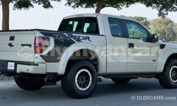 Buy Import Ford Club Wagon Beige Car in Import - Dubai in Ayeyarwady Buy Import Ford Club Wagon Beige Car in Import - Dubai in Ayeyarwady