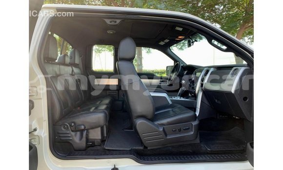 Buy Import Ford Club Wagon Beige Car in Import - Dubai in Ayeyarwady Buy Import Ford Club Wagon Beige Car in Import - Dubai in Ayeyarwady