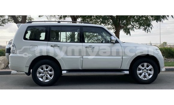 Acheter Import Voiture Mitsubishi Pajero Blanc à Import - Dubai, #<Region:0x000000000c5121b8> Acheter Import Voiture Mitsubishi Pajero Blanc à Import - Dubai, #<Region:0x000000000c5121b8>