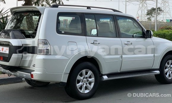 Acheter Import Voiture Mitsubishi Pajero Blanc à Import - Dubai, #<Region:0x000000000c5121b8> Acheter Import Voiture Mitsubishi Pajero Blanc à Import - Dubai, #<Region:0x000000000c5121b8>