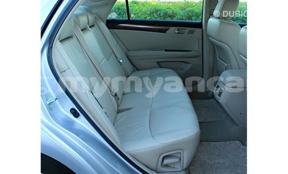 Buy Import Toyota Avalon Other Car in Import - Dubai in Ayeyarwady Buy Import Toyota Avalon Other Car in Import - Dubai in Ayeyarwady