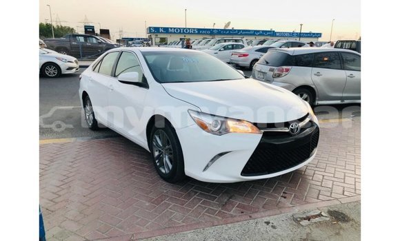 Buy Import Toyota Camry White Car in Import - Dubai in Ayeyarwady
