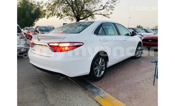 သွင်းကုန် Toyota Camry White ကား Import - Dubai Ayeyarwady သွင်းကုန် Toyota Camry White ကား Import - Dubai Ayeyarwady